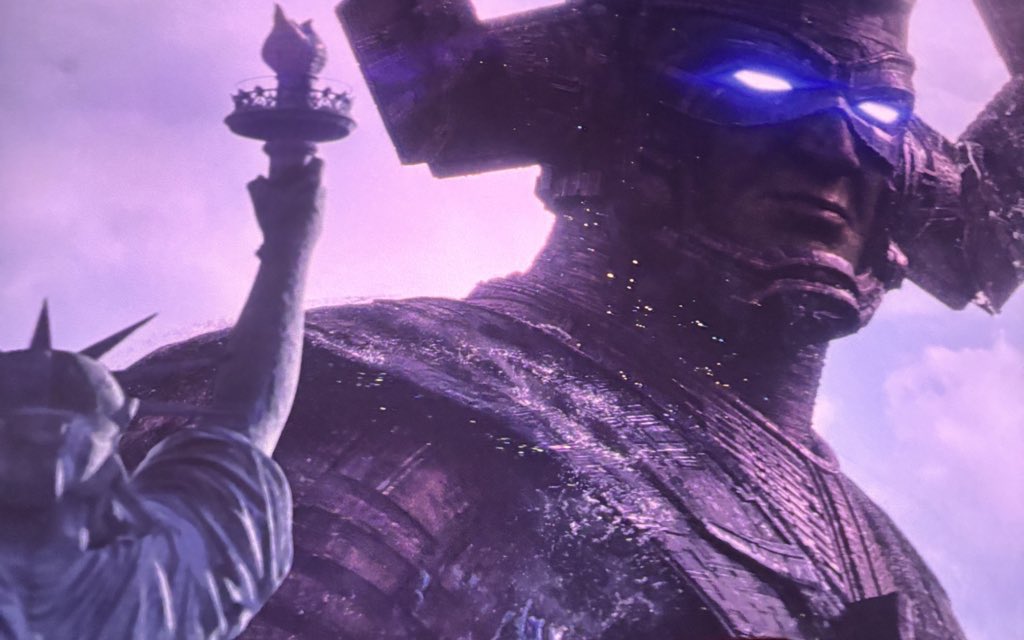 BigFlowerTime's tweet image. Galactus was frightening. Even when he wasn't on screen you could feel his presence in the anguish of the Fantastic Four, making every person on planet earth lose hope.
Design: 10/10