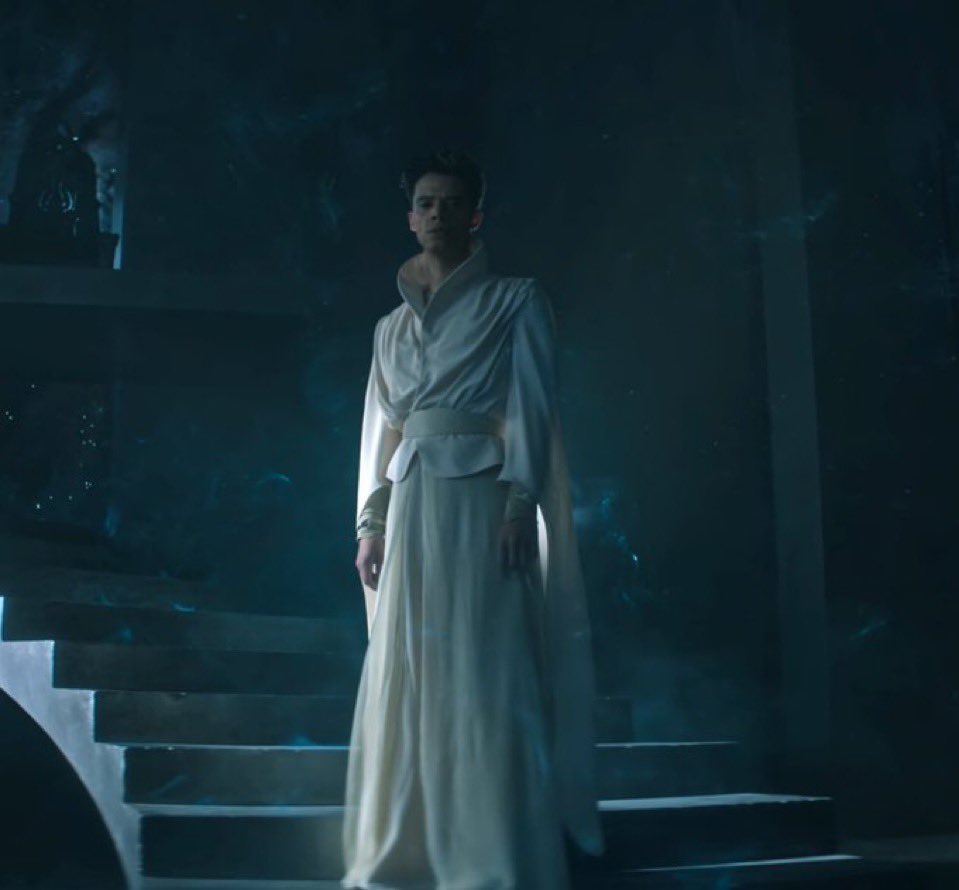 loumarprotecter's tweet image. he has the beauty of a woman
