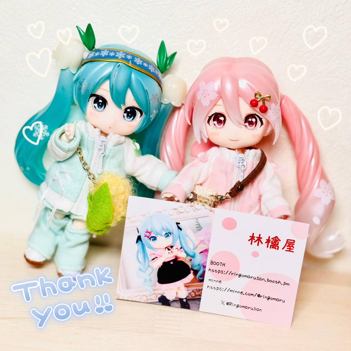 Rikachis2's tweet image. 林檎屋さん@Ringomarusan のお洋服をぽっくるちゃんに着せてるんだけど、お花見ちゃんにも色違い準備🌸🌸
双子コーデ完成して、我満面の笑み(˶ᐢωᐢ˶)
このお洋服めちゃくちゃ大好きで、リピさせて頂きました!🩷
うちの子可愛いわ〜🥹❤️🌈
#林檎屋_doll