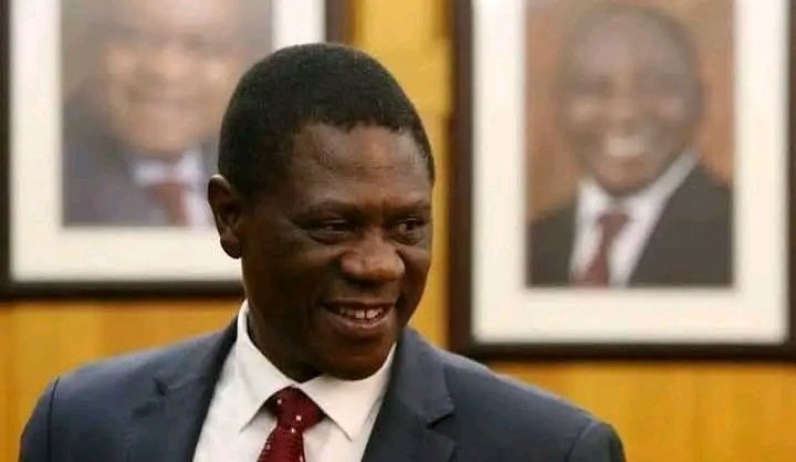 DiphiriBen10's tweet image. BREAKING NEWS: DEPUTY PRESIDENT PAUL MASHATILE LINKED TO 500-MILLION RAND CORRUPTION
Deputy President Paul Mashatile has been linked to corruption scandals involving a total of over R560 million.