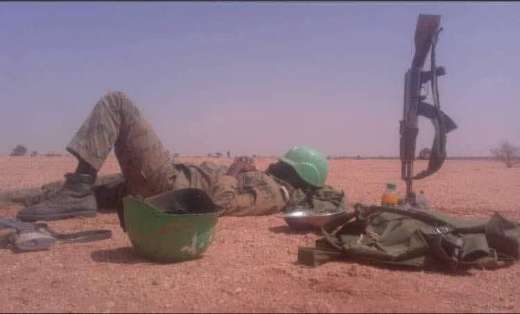 hittller11's tweet image. 🔴 ما تنسوا قبل سنة فقط كنا كسودانيين حالنا كيف ، ونحن حالنا هسه كيف؟
قالوا لينا :&quot; اليابان استسلمت، انتوا استسلموا&quot;
رحم شهداء الشعب السوداني والجيش والقوات المساندة، التحدي كان صعب والأحزان والحصار كان قاسي ونسبة النجاح ضئيلة، الشعب السوداني شعب قوي.