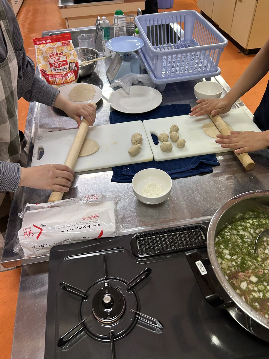 tsuru_potasa's tweet image. [企画]
古代メソポタミアの料理を作成しました！
三品どれも美味しく、調理している時には中東の香りを感じました。
詳しくはHPでご覧ください！
レシピは@onshokukiko さんの古代メソポタミア飯を使用しました
#ポタサー　#メソポタミア　#メソポタミア飯　#都留文科大学