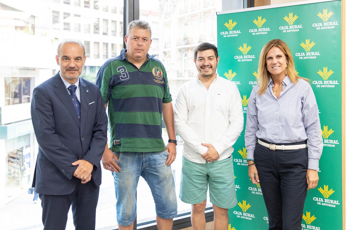 CRASTURIAS's tweet image. 🏀 ¡Nueva colaboración con el @cbPumarin!

Carlos Blanco, presidente del club, y Jesús Bello, director de zona, firmaron el acuerdo en un acto celebrado en Gijón.

#nuestrocompromisoconeldeporte