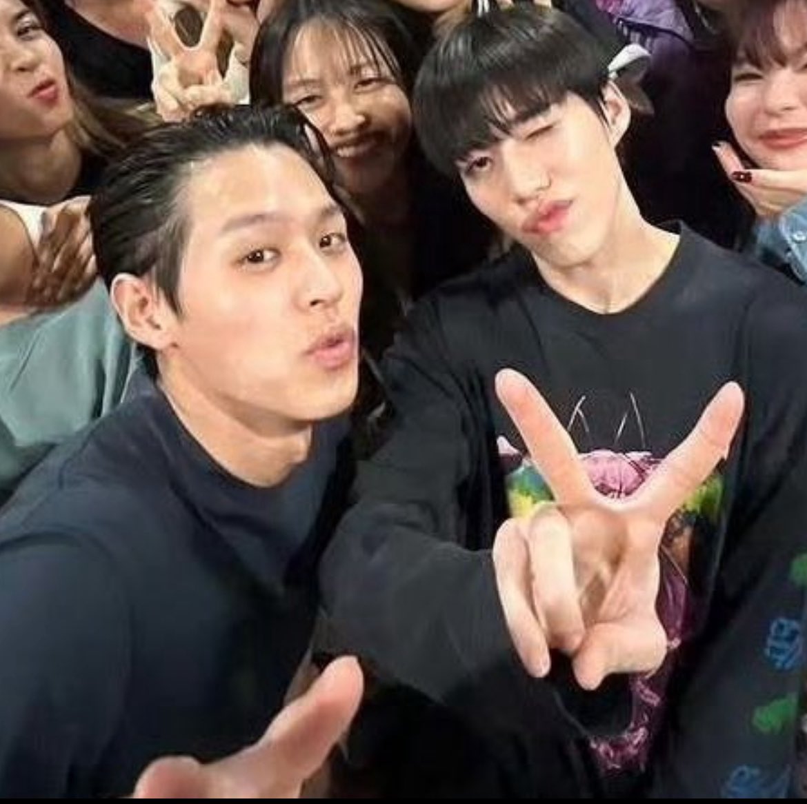 ขนาดปิดกล้องแล้วพีพียังไม่ยอมถอดหมวกกันน็อคอีก