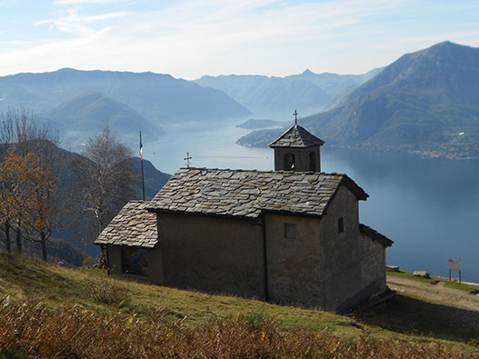 Raccontare ai miei figli storie che a me avevano raccontato i miei genitori e i miei nonni mi fa sentire parte di qualcosa di speciale, di strano, parte del flusso ininterrotto della vita

N. Gaiman
#LuoghiDEstate #VentagliDiParole