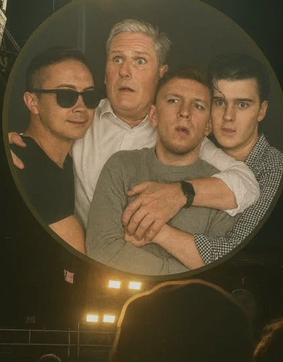 mikeerwydd1968's tweet image. Name the band, ill go first.
Keir and the back passage boys.😄😄😎😎👍👍