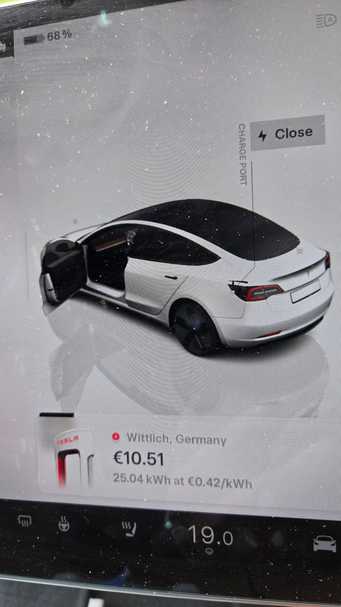 HullTeslaModel3's tweet image. Not seen this supercharging summary before 😁