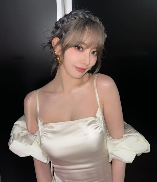 elsserafim's tweet photo. 🏆Voting Reminder for SAKURA x KWDA

SAKURA is nominated for the "Girl Solo Popularity Award" at the K-World Dream Awards on August 21! 
🚨 Vote on Duckad until August 8 to help her win a physical trophy at the ceremony.

🔥 Double Vote Alert: From July 25–27, buying a membership package + completing Mission D on Duckad grants x2 votes!
💌 We urgently need your donations between July 24–26 to maximize votes during this boost! Any amount helps. 
🗓️ Voting & donations open until August 7
💸 Donate via PayPal: https://t.co/ez4mIouORp (Note “duckad”)
📋 Donation form: https://t.co/65QI9MTnLG

Let’s support SAKURA with all our votes! 🙌
#SAKURA #사쿠라 #宮脇咲良
#르세라핌 #LE_SSERAFIM