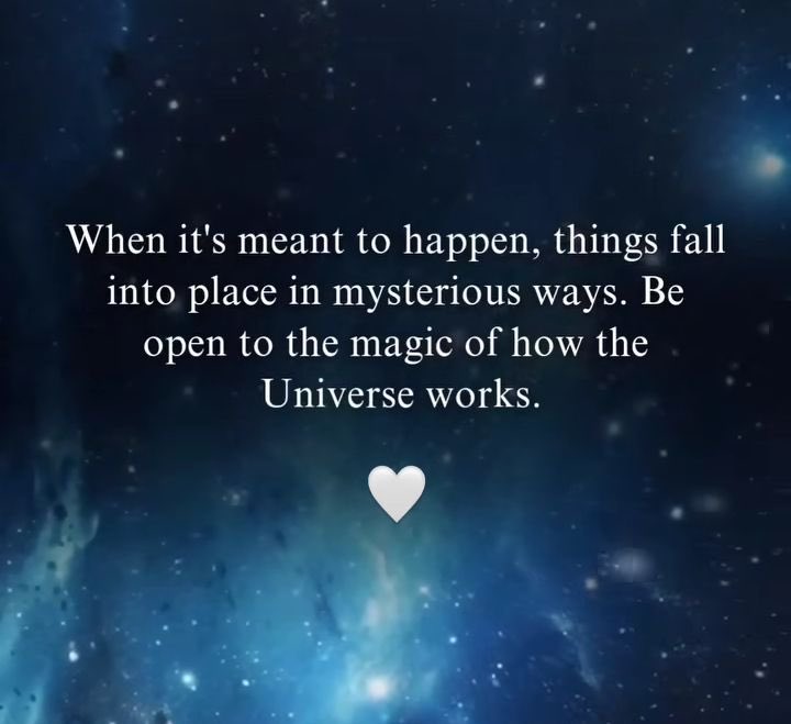 theprernaa's tweet image. Happy Thursday Everyone ♥️