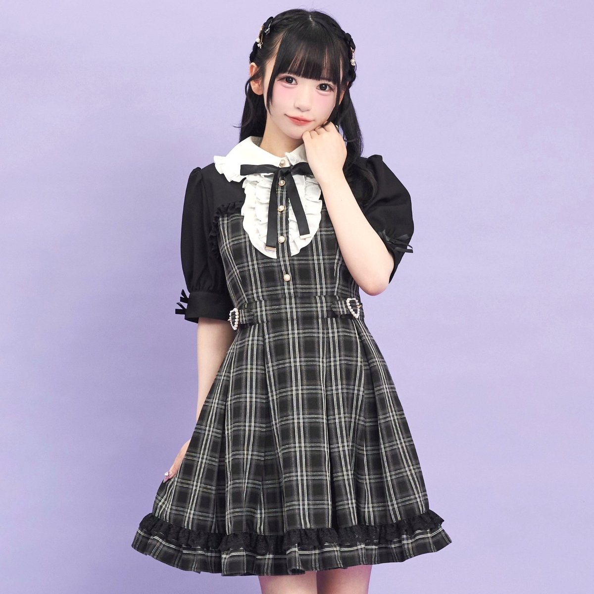 Pick Up
'25 AWできゅんと
ときめき、キラメキを！

ボレロを着たようなデザインが
コーディネートを甘い雰囲気に🐰🥄💕
サイドから見ても可愛い
ウエストのハートバックルがポイント🎀🖤
x.gd/dAYml

店舗
x.gd/7TfFP

#secrethoney 
#シーハニ
#シークレットハニー