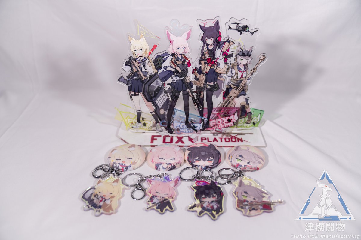 Inspur_office's tweet photo. 夏コミ販売同人グッズ：FOX小隊セット
セットをご購入いただいた方には、特典としてキャンバストートバッグ（P4）を1点プレゼント！ https://t.co/X7S6XyqQ57