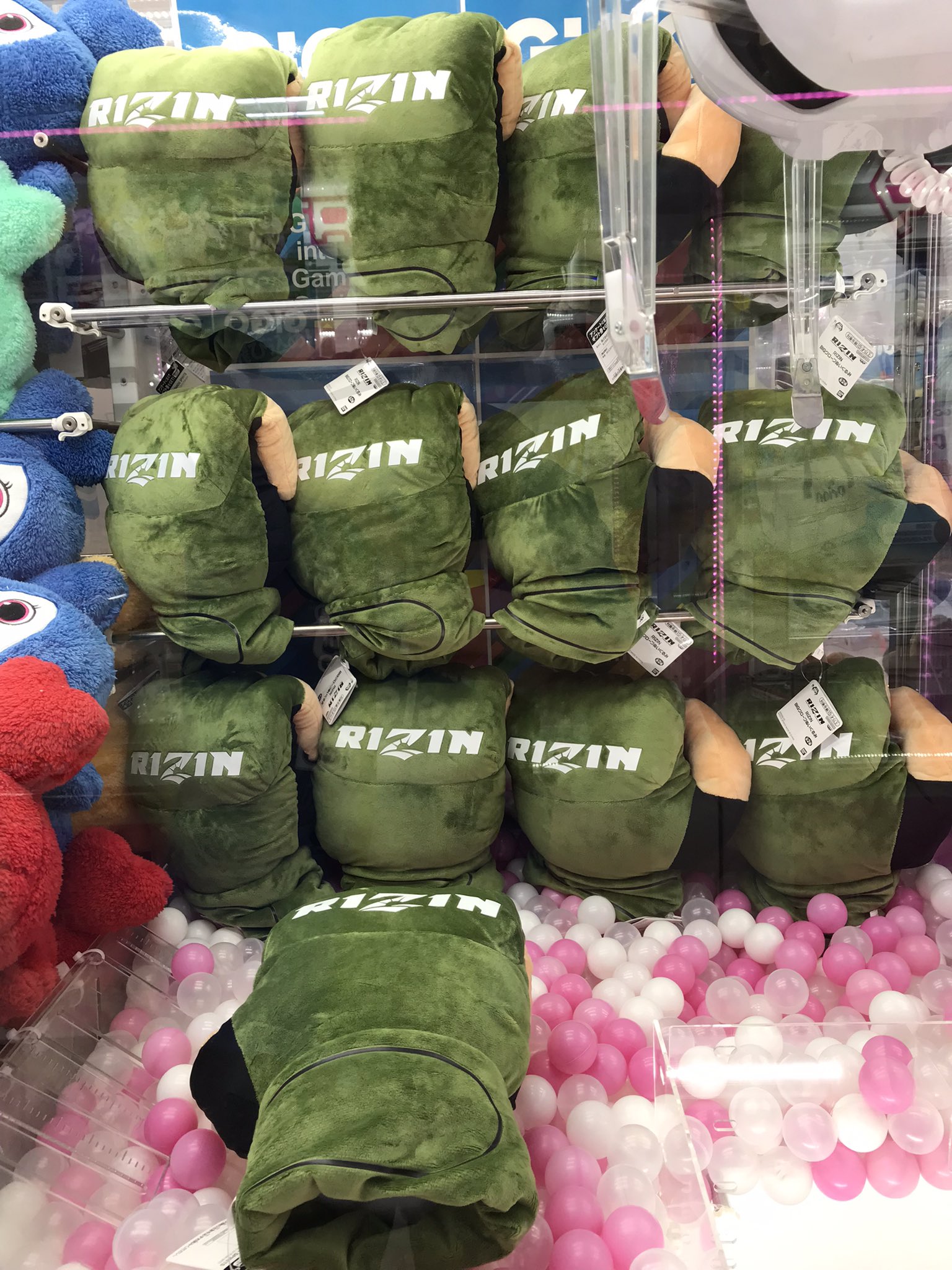RIZIN フィギュア2種＆BIGグローブぬいぐるみ 全種4点セットまとめ売り 2025年最新】RIZIN ぬいぐるみの人気アイテム - メルカリ