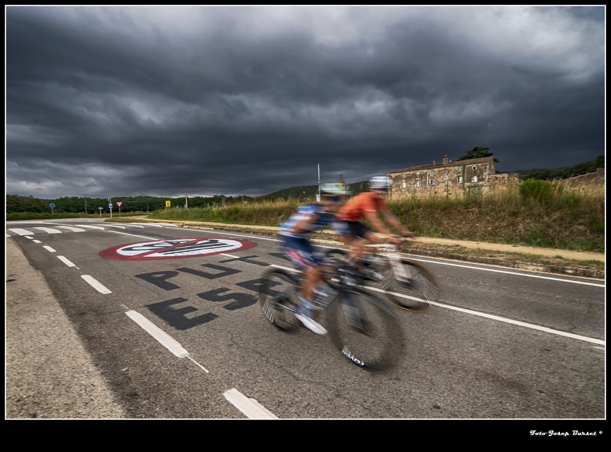 Ciclisme sobre lletres.