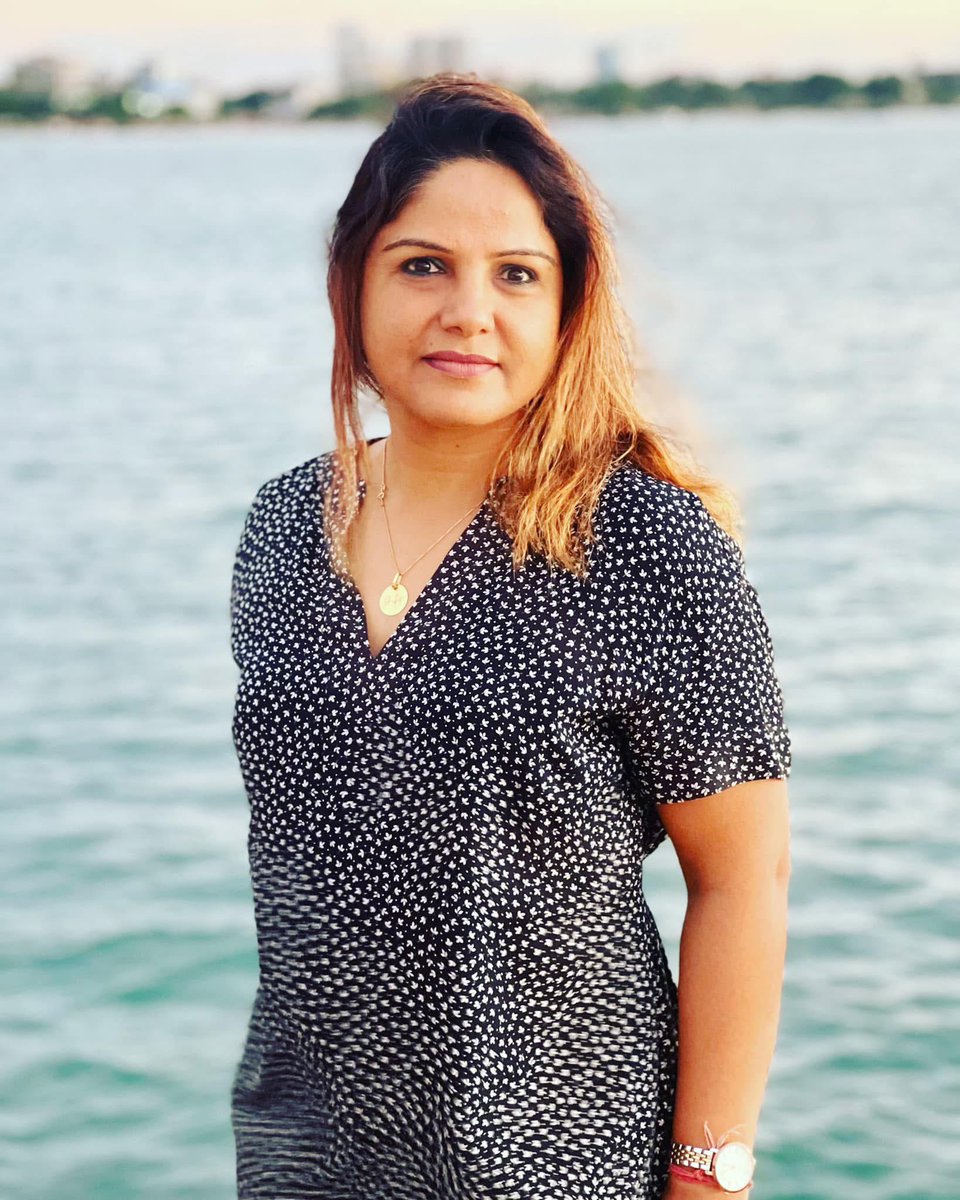 इस में नहीं है दख़्ल कोई ख़ौफ़ ओ हिर्स का 
इस की जज़ा, न इस की सज़ा है, ये इश्क़ है 

- इरफ़ान सतार