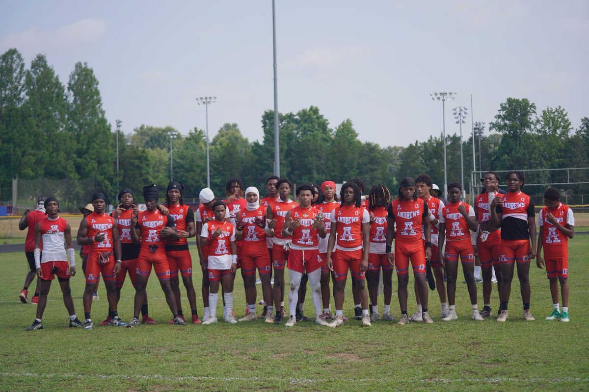 godchose23's tweet image. 7on7 season was fun, I’m very grateful for all the opportunities and super excited to do great this football season.💪🏾