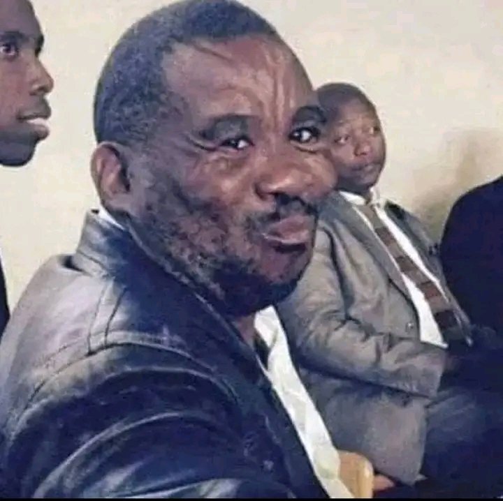TshepoBacela's tweet image. If you say “fuck off” backwards, it changes accent to British accent.