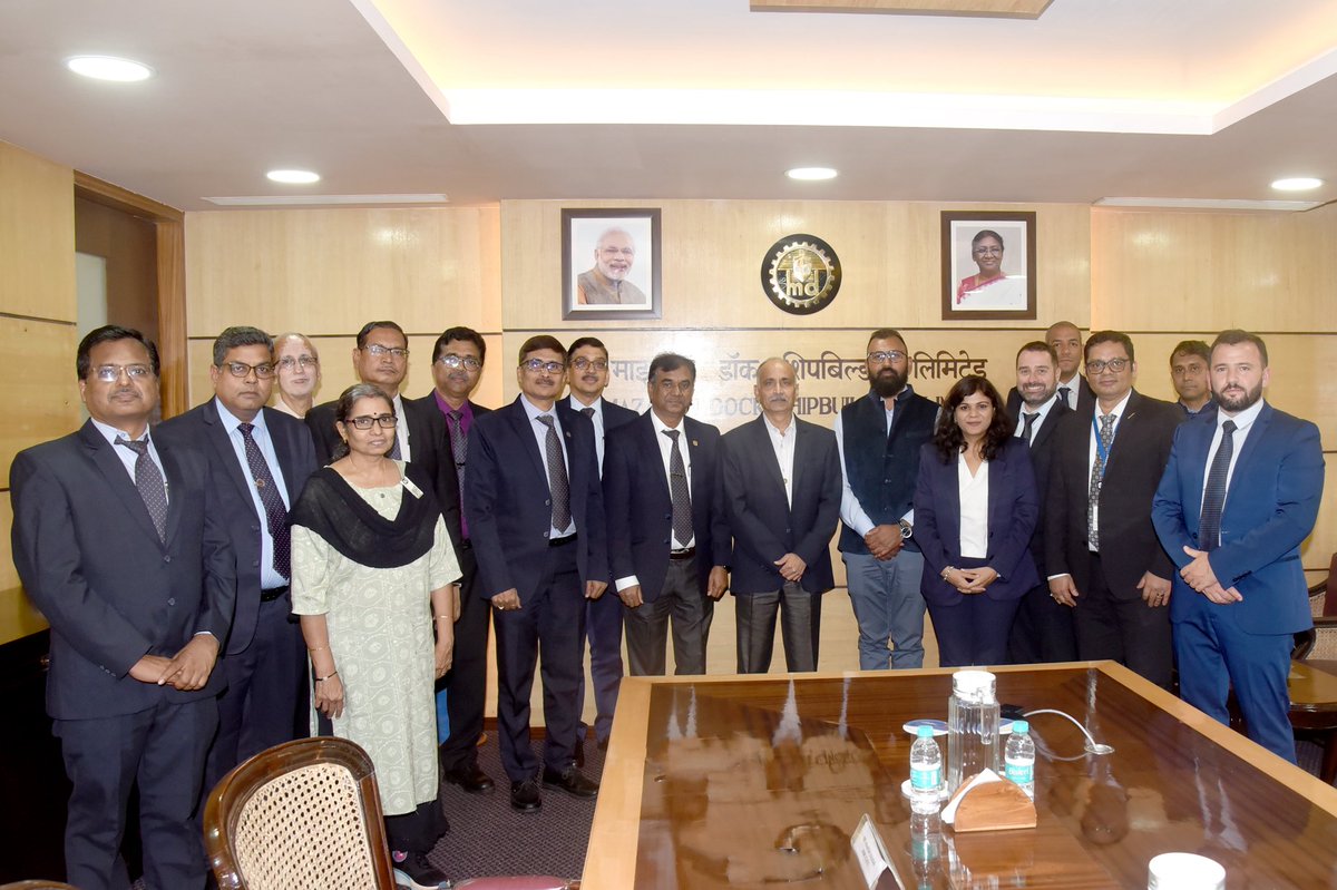 navalgroup_IN's tweet image. True to the spirit of #MakeInIndia: integration of indigenously designed systems onboard P75 Kalvari class submarines 🇮🇳⚓
@navalgroup and @MazagonDockLtd (MDL) extended their collaboration for the integration of indigenous propulsion system, developed by @DRDO_India, onboard…