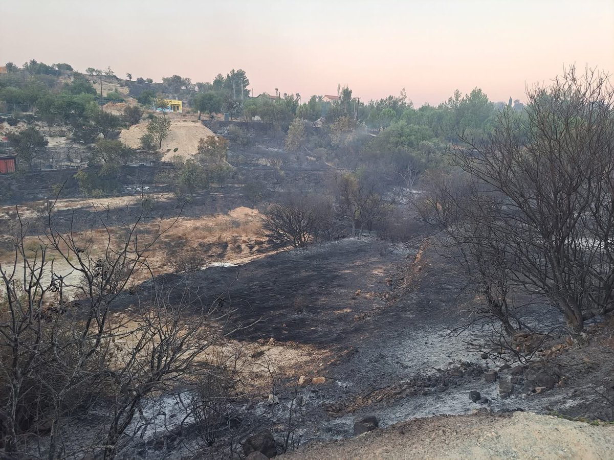 L_Team10's tweet image. CYPRUS: Sunrise revealed the great destruction from the fires in the mountainous province of Limassol!
Lofou village this morning