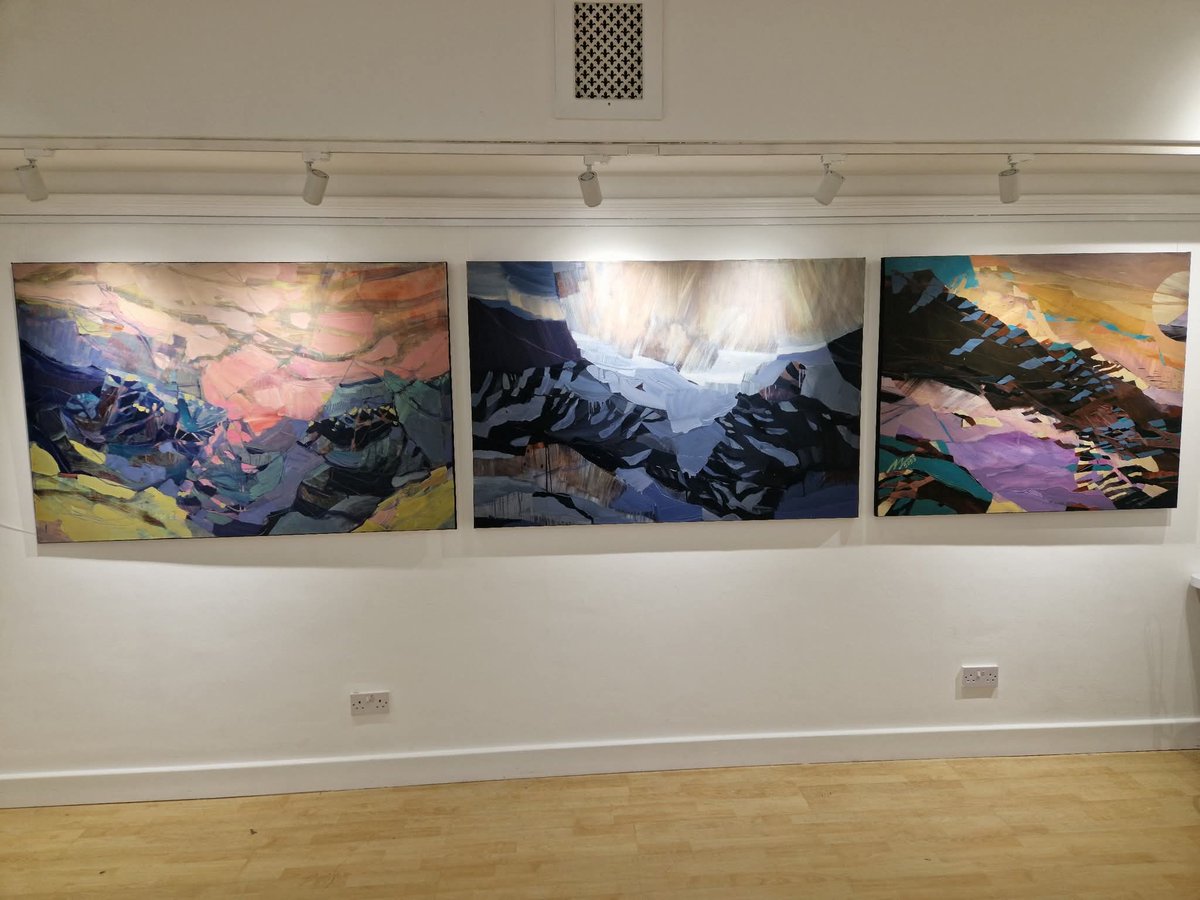 Last chance to see at Posk Gallery 

SHE PAINTS THE WORLD: paintings 🖼 and illustrations - a group art 🎨 exhibition by six female artists.

📅 until tomorrow 

Free Entry
