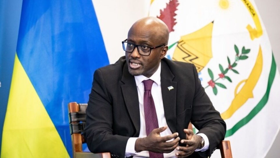 U Rwanda rwateye utwatsi Congo irushinja kujya i Doha gushyigikira AFC/M23
====
Minisitiri w’ububanyi n’amahanga w’u Rwanda, Amb. Jean Patrick Olivier Nduhungurehe, yamaganye ibyavuzwe na Minisitiri wo muri Repubulika ya Demukarasi ya Congo yatangaje ko Minisitiri w’umutekano Dr.