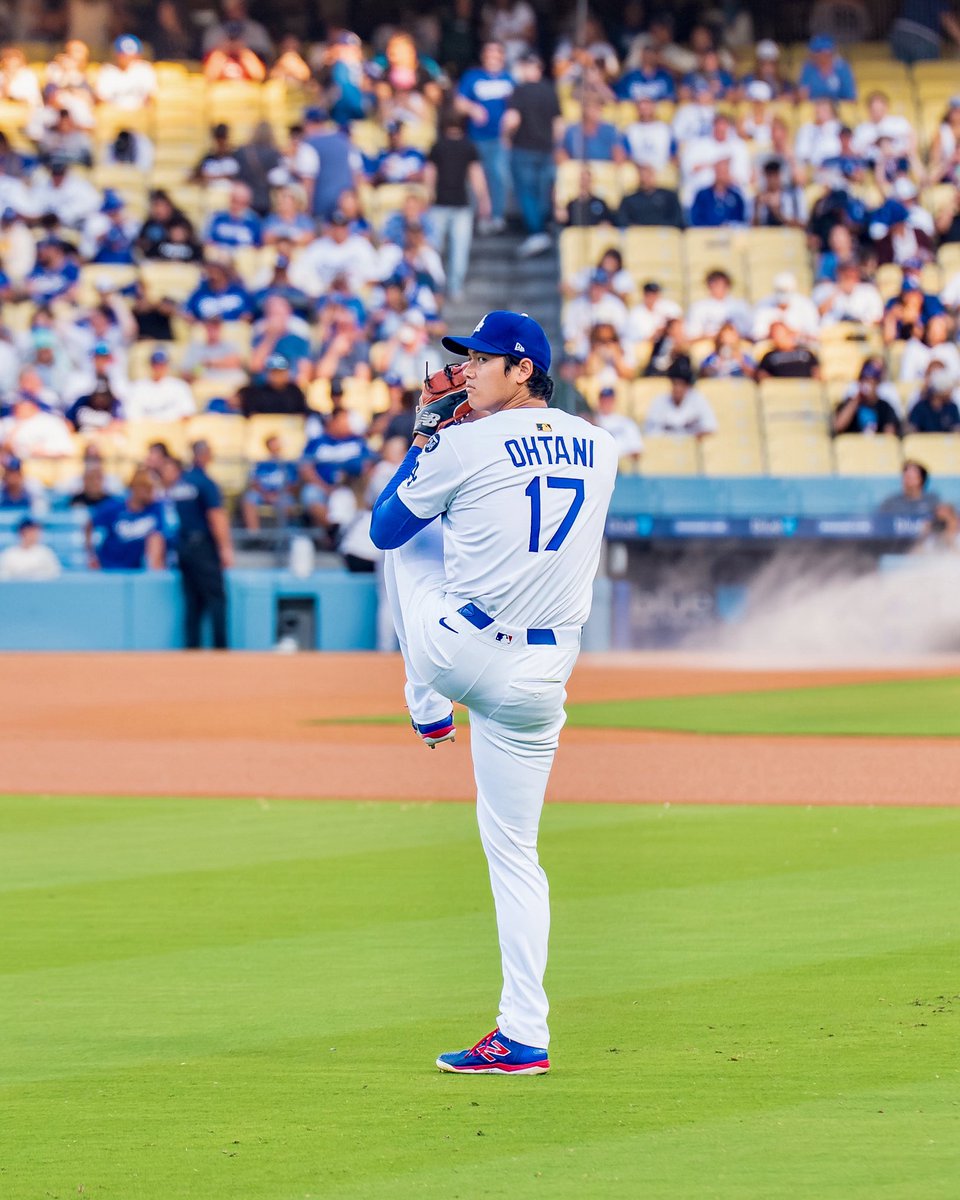 Shohei Ohtani locked in vs the Twins 🔥⚾️ Every pitch, every moment, making history in Dodger blue. 🇯🇵🔵
2 strikeouts, 3 innings, and a 2-run home run! 🐐💣

LETS GO DODGERS!