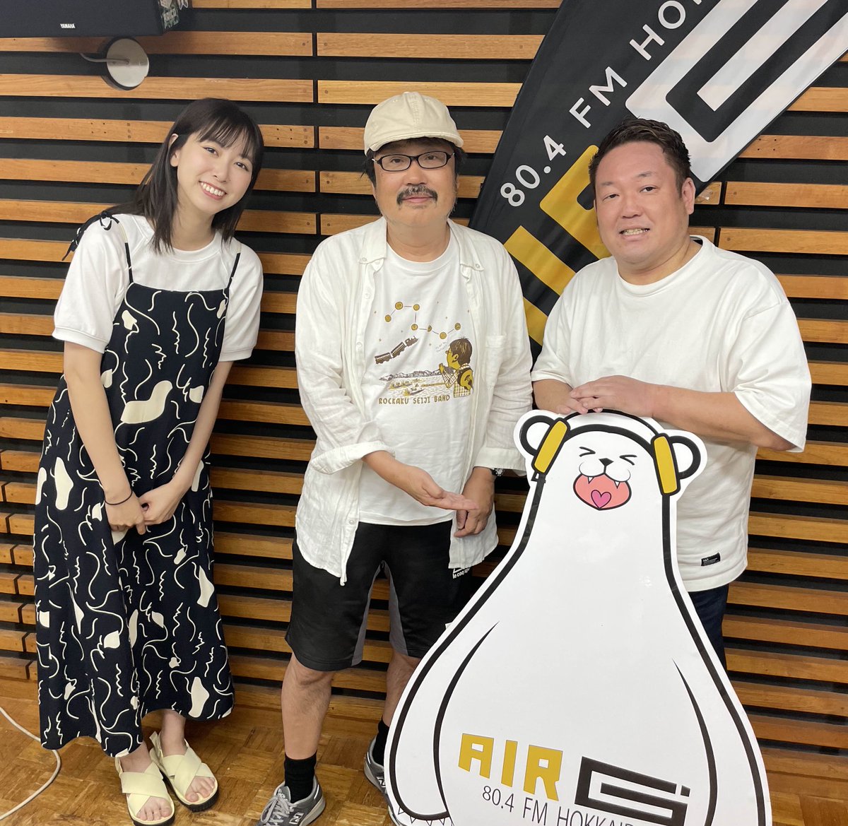 AIRG_1400's tweet image. 🌞プレゼンテーション・ステーション🌞
本日の「プレステ」プレゼンターは
六角精児 さんでした❗️
プレゼン内容は
「呑み鉄」について🎤
車窓を色付ける「呑み鉄」について
たくさんお聞きしました〜🍶
本日はありがとうございました😭
🎤六角精児さん現在、ライブツアー中🎤…