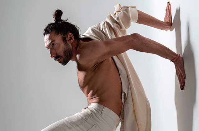OnSevilla - Ocio en Sevilla (@sevillaocio) on Twitter photo Danza: "Debajo de los pies" de Eduardo Guerrero en el Teatro de la Maestranza de #Sevilla (domingo 19 de octubre) onsevilla.com/eduardo-guerre… <a href="/Maestranza/">Maestranza</a> <a href="/Eduardo13guerre/">Eduardo Guerrero Bailaor</a> Danza: "Debajo de los pies" de Eduardo Guerrero en el Teatro de la Maestranza de #Sevilla (domingo 19 de octubre) onsevilla.com/eduardo-guerre… <a href="/Maestranza/">Maestranza</a> <a href="/Eduardo13guerre/">Eduardo Guerrero Bailaor</a>