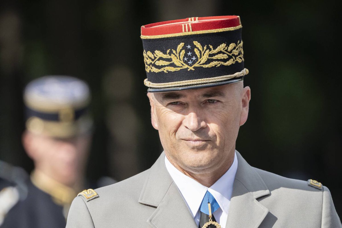 jdomerchet's tweet image. #Armées Au moment de l’annonce du départ du général Thierry Burkhard du poste de chef d’état-major des armées @CEMA_FR et pour l’avoir connu de longue date, je tenais à saluer les qualités humaines de cet officier d’exception.