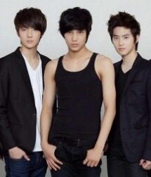 juncotton_s2's tweet image. 엑소 근본 조합을 모르겠으면 이해하지 말고 그냥 느껴