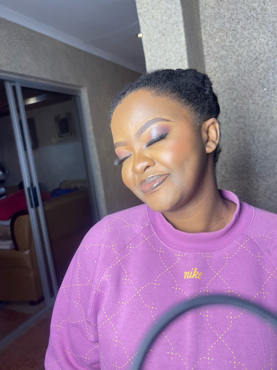 Lieketso15's tweet image. My lil sister prepares this lekker thingy here for you for M30.00. 53793711 c/w did I mention that she delivers too? Yep so place your orders sponono sena se tlise this lekker thingy. Ha Matala pela lekhotleng