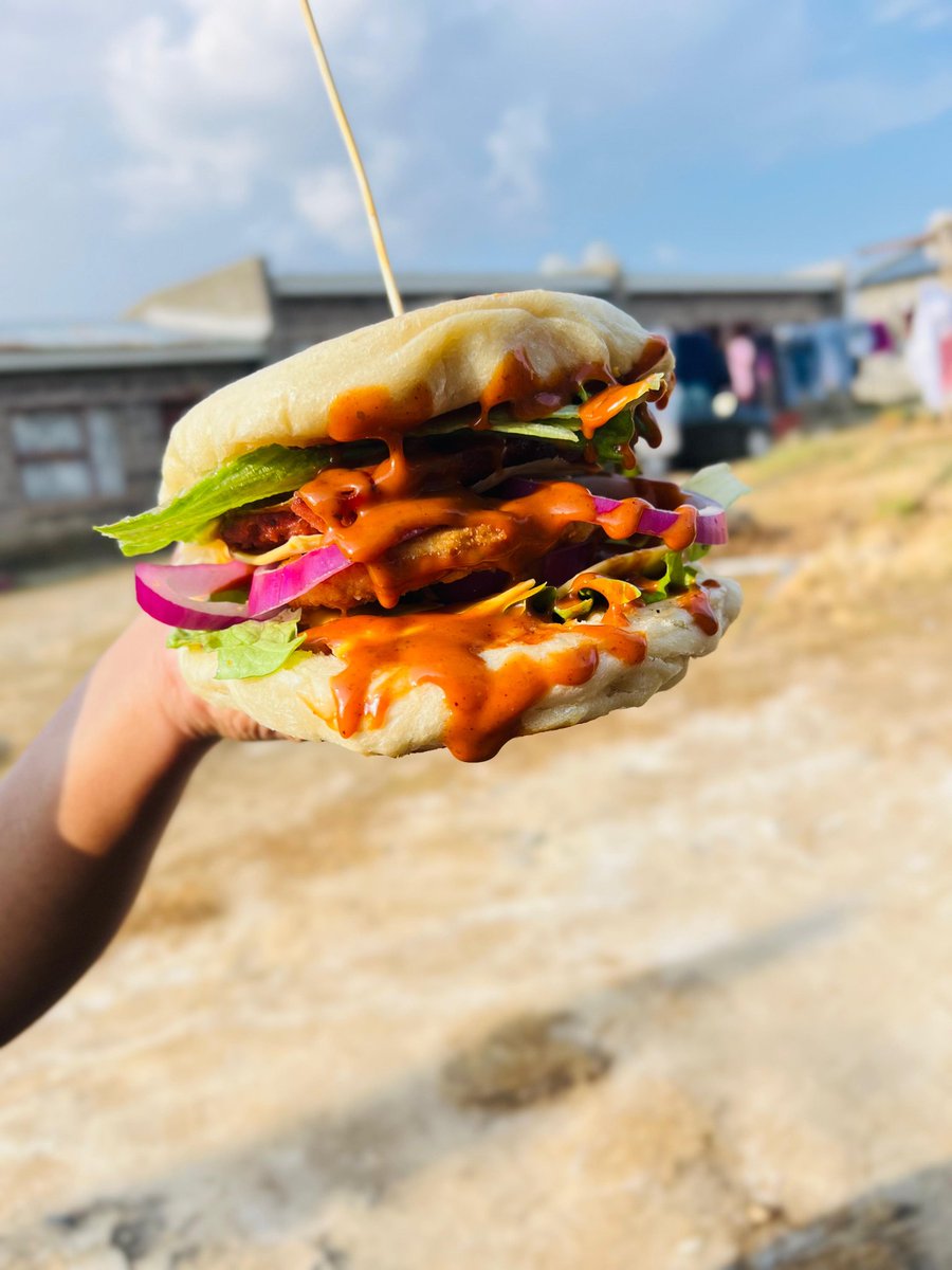Lieketso15's tweet image. My lil sister prepares this lekker thingy here for you for M30.00. 53793711 c/w did I mention that she delivers too? Yep so place your orders sponono sena se tlise this lekker thingy. Ha Matala pela lekhotleng