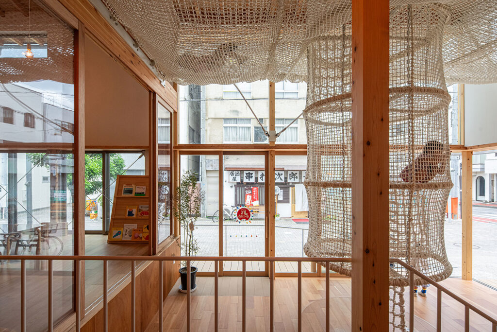 archiphoto's tweet image. 【建築求人情報】

金沢を拠点とし、地域での建築とまちづくりに加えて能登半島地震からの復興にも取組む「株式会社kyma」が、設計スタッフ（経験者・既卒・2026年新卒）を募集中

求人タグ：既卒・第二新卒可 / 新卒採用（2026年卒） / 実務経験者優遇

詳細はリプライ欄の🔗から #ad