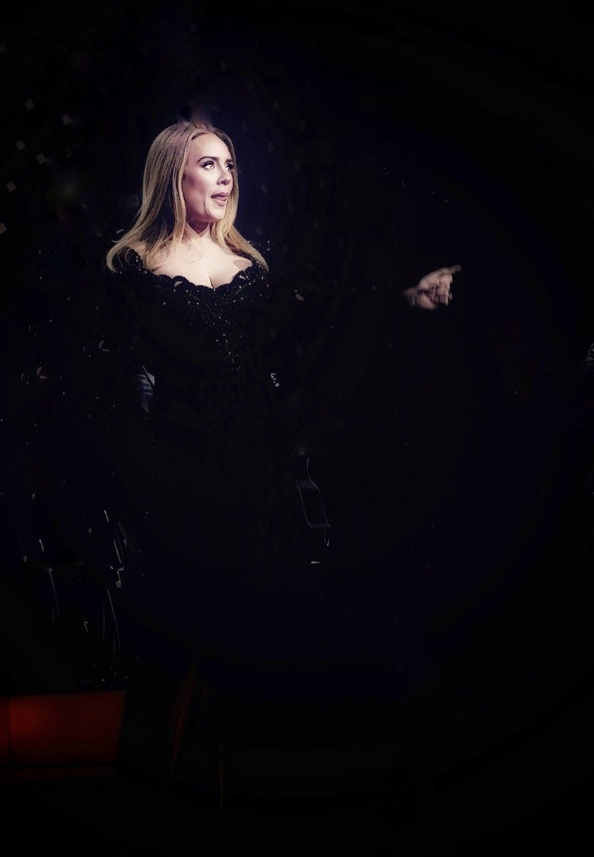 Adeleisspecial's tweet image. Eight months ago Adele stepped out on the vegas stage for her final weekend of 100 shows. 🥹💚