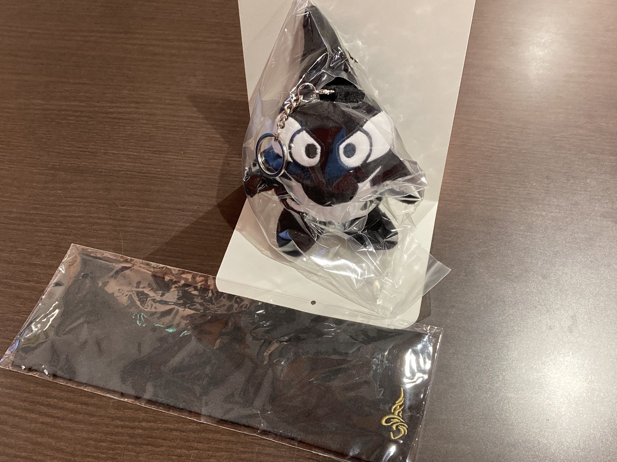 名古屋グランパス　グランパスくん　着る毛布 12/13（金）今週のグッズ担当イチオシアイテム！｜ニュース