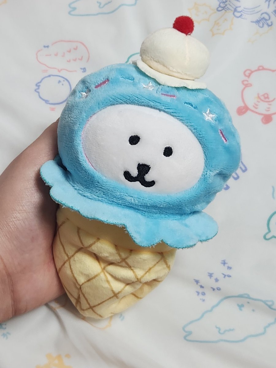 newmiwer's tweet image. Ice cream 🍦 😋