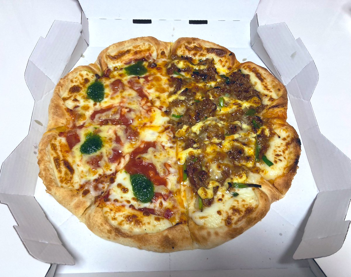 new_yoeko's tweet image. 寝苦しい夜が続いてるかと思いますが、皆様眠れてますか❓
エアコンつけないと暑いし、オンにすると乾燥してちょっと寒いし、調整難しいですね😓
（因みに、うちは西陽直撃、夏になると
留守中もエアコンをつけてないと、アロマキャンドルがシャバシャバに溶けるくらい暑くなります。…