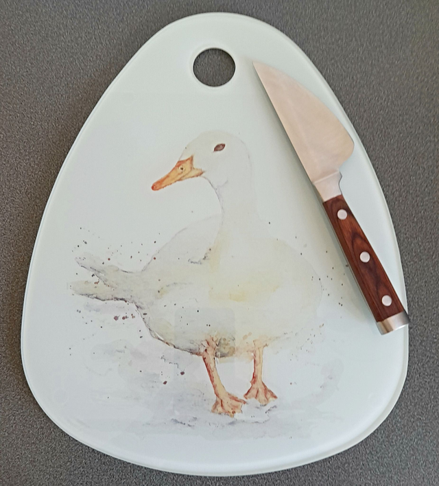 kblacey's tweet image. Add a little nature to your kitchen and dining with this fun duck 'board' for preparing and serving
art-by-lacey.sumupstore.com/product/glass-…
#earlybiz #home #duck #MHHSBD