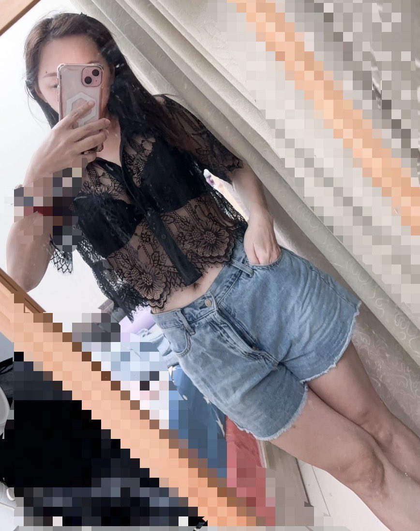 又要準備放假了
是不是應該快樂約一下
這次的目的地是新竹
7/26晚上八點
有沒有夫妻情侶想一起
目前內建三隊
有想一起同樂的歡迎諮詢
男的帥女的美（自己講）
戰力爆表！！！
強力徵求吸力人妻
或是女戰神加入
有喜歡19CM以上的女生
千萬不要錯過了
僅此一檔錯過可惜

#夫妻 #情侶 #單女
#聯誼 #新竹