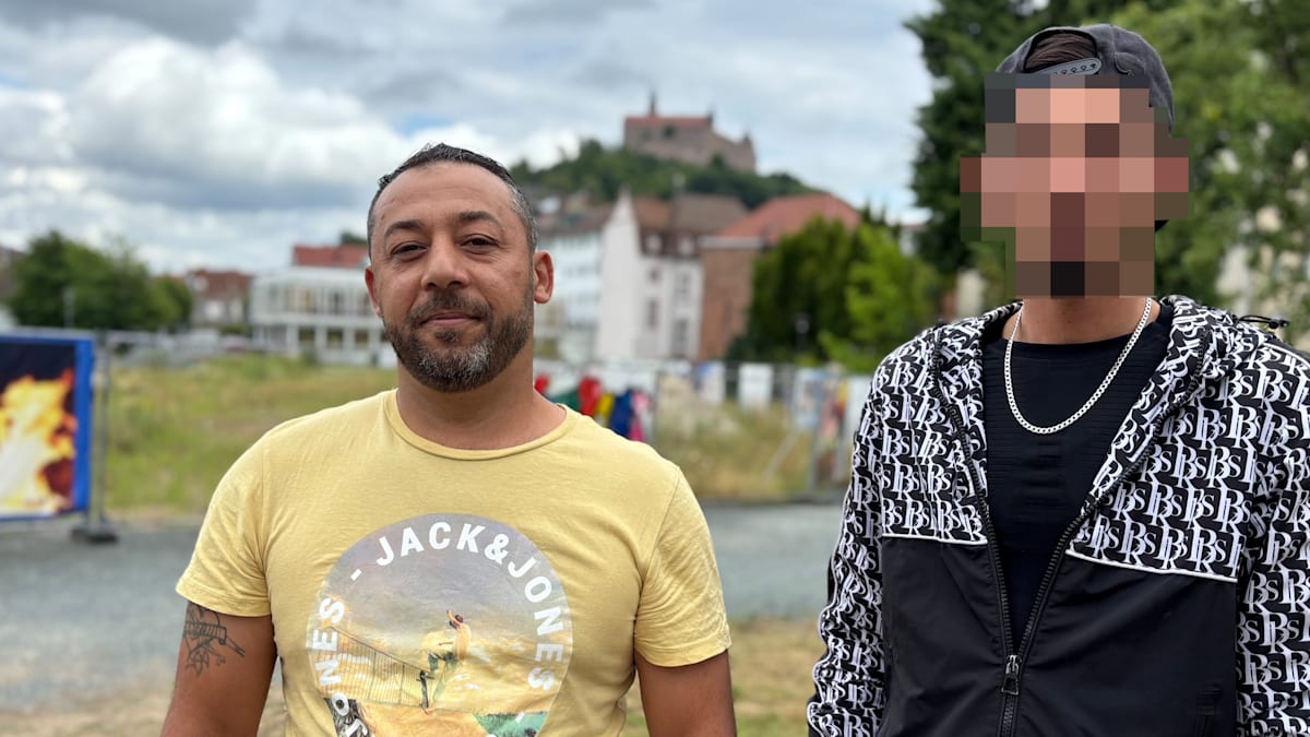 „Jugendliche rennen rum oder schlagen wahllos andere Leute“, erzählt ein Sicherheitsmann to.welt.de/rpk5fd5