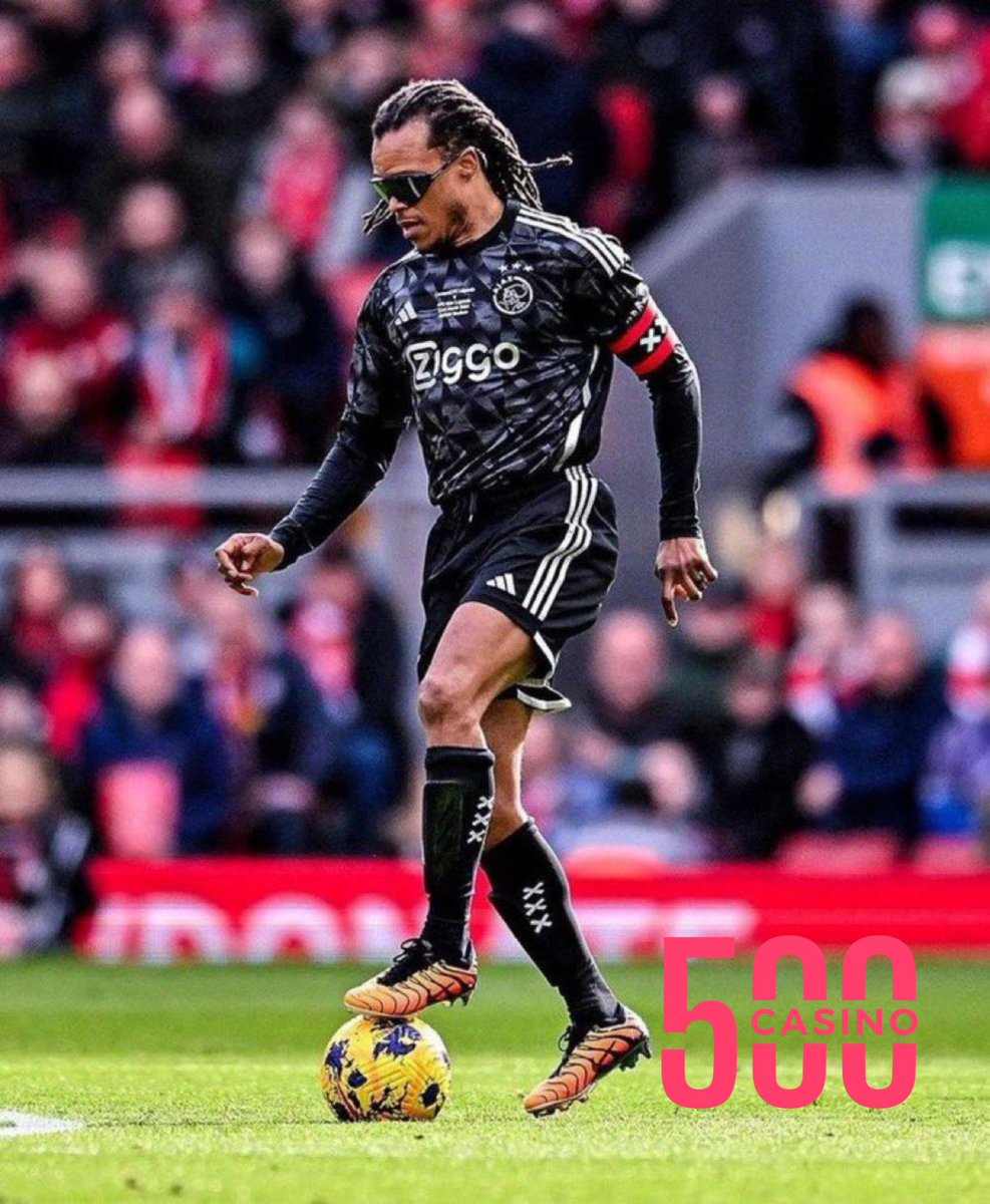 Footballers who played with disabilities  you probably didn’t know.

The last 3 will shock you 😳

A thread 🪡