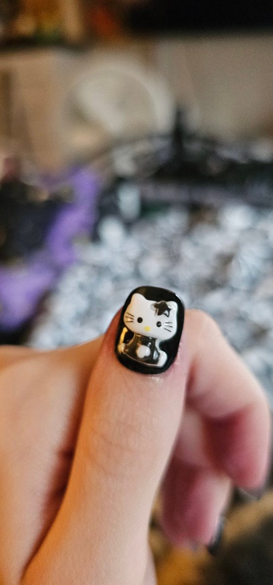 GhostInASh3ll's tweet image. My birthday nails 🖤