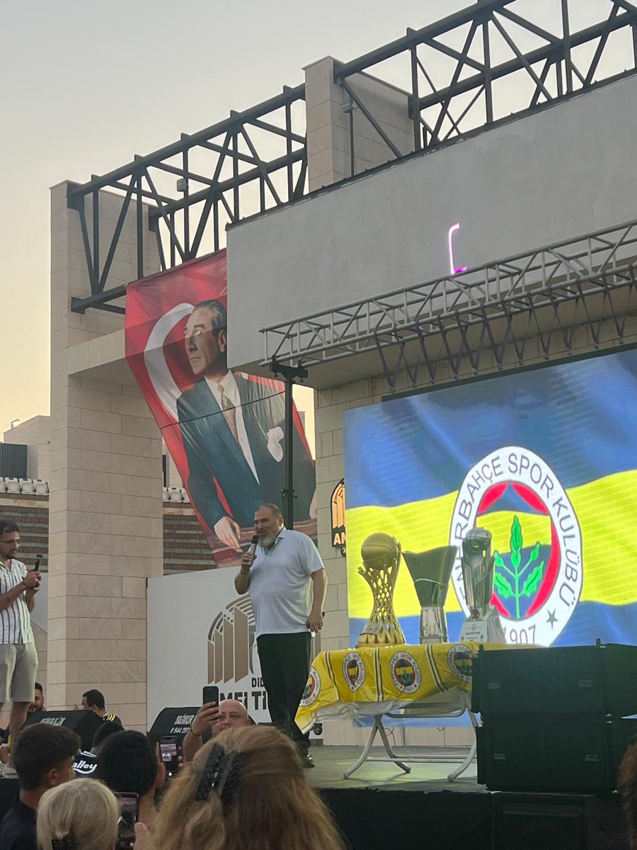 Yönetim Kurulu Üyemiz Rıfat Perahya ile birlikte Didim’de yurt içi ve yurt dışı Dernek Başkanlarımız, Yönetim Kurulu Üyeleri ve bölgede yer alan taraftarlarımızla buluştuk…

Başta bugüzel organizasyona imza atan Didim Dernek Başkanımız Özkan Caymaz olmak üzere, Didim’de bizlerle