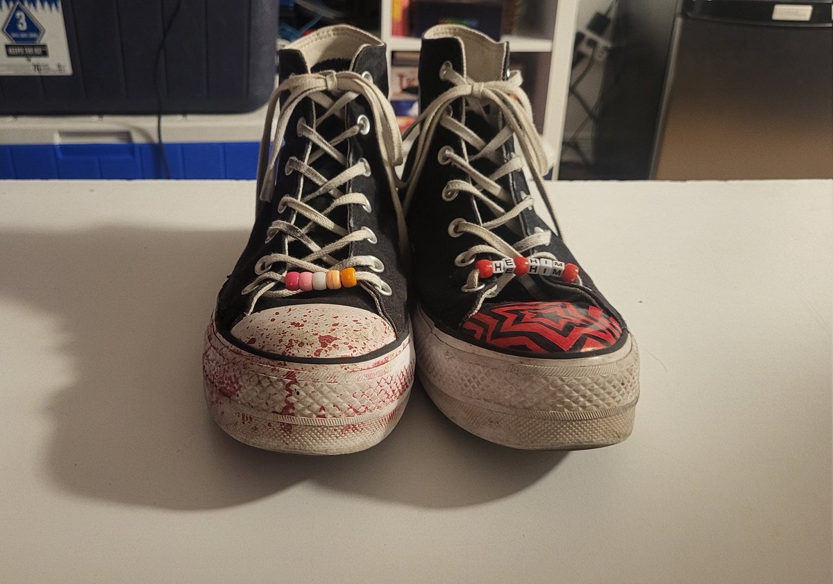 _cool3rthanyou_'s tweet image. officially done re-designing these shoes!! (for now)
before in comments ^^