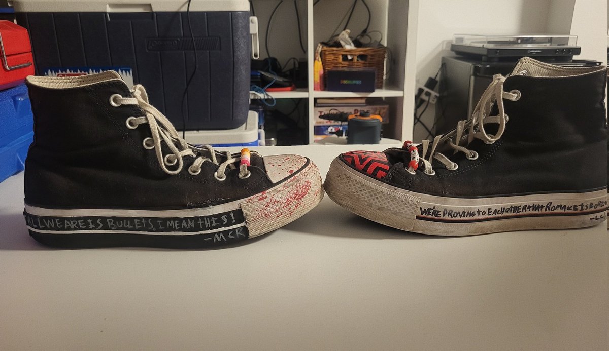_cool3rthanyou_'s tweet image. officially done re-designing these shoes!! (for now)
before in comments ^^