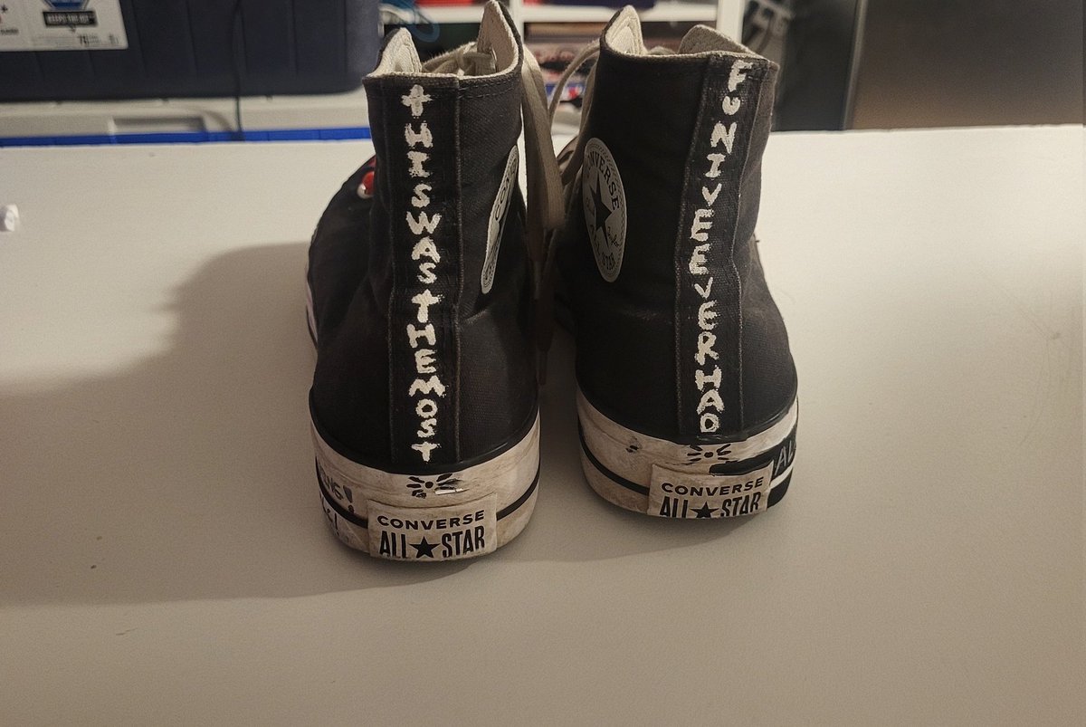 _cool3rthanyou_'s tweet image. officially done re-designing these shoes!! (for now)
before in comments ^^