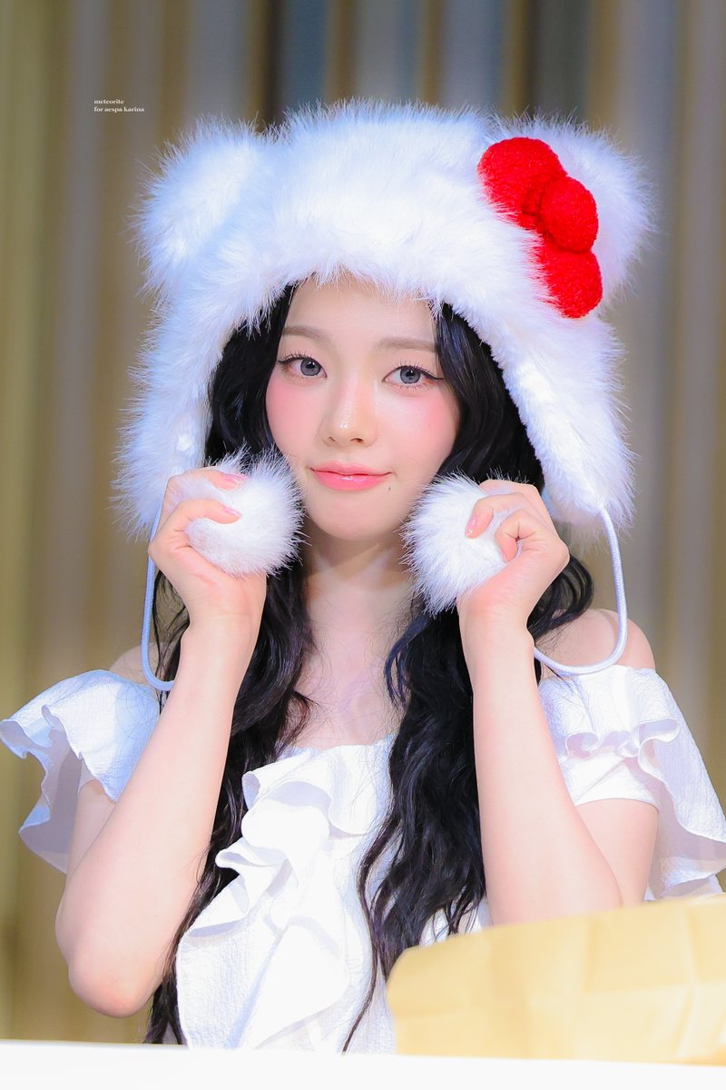 meteorite0411's tweet image. 250712
#카리λ #Karina #μμ€ν #aespa