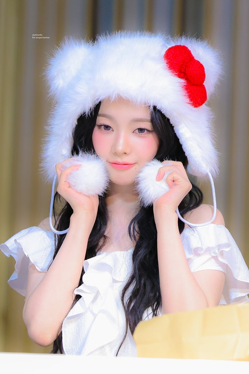 meteorite0411's tweet image. 250712
#카리λ #Karina #μμ€ν #aespa