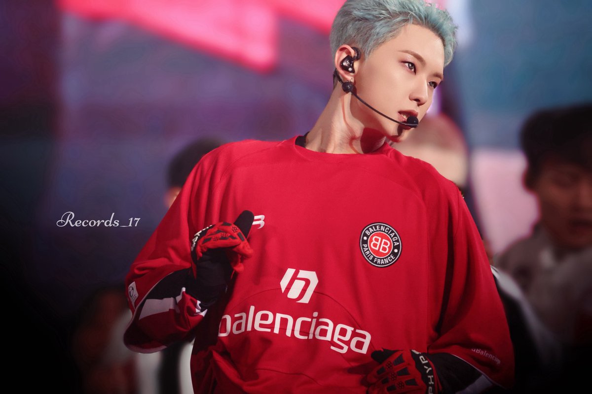 250720 호시X우지 WARNING 부산

옆선 섹시한 남자 
권.순.영.❤️‍🔥

#세븐틴 #SEVENTEEN 
#호시 #순영 #HOSHI #ホシ
<a href="/pledis_17/">세븐틴(SEVENTEEN)</a>