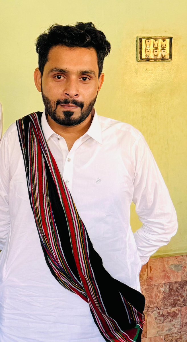 Changaiz Baloch illegally disappeared by Pakistani Agencies, the only reason he is a Baloch poet, writer, Book publisher and who never accepted slavery and oppression.Therefore? <a href="/UNHumanRights/">UN Human Rights</a> <a href="/BBCUrdu/">BBC News اردو</a>
#ReleaseChangeezSahirBaloch