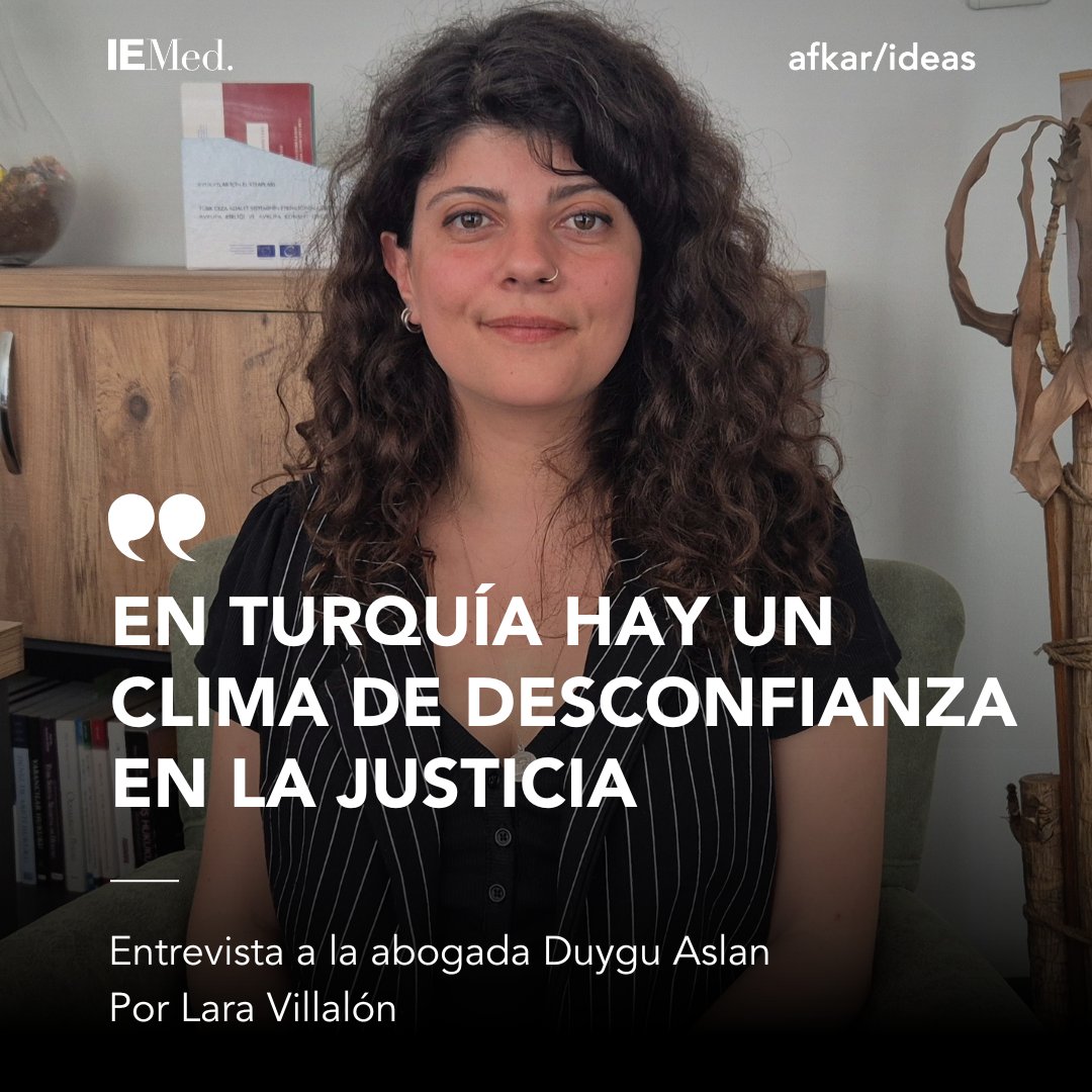 IEMed_'s tweet image. "En Turquía, las autoridades actúan como si no existiera la ley, sin necesidad de ocultar, nadie rinde cuentas ni asume responsabilidades"
🗣️Duygu Aslan defiende a muchos de los detenidos tras la detención de Ekrem Imamoglum, rival de #Erdogan.
iemed.org/publication/en…
#afkar75